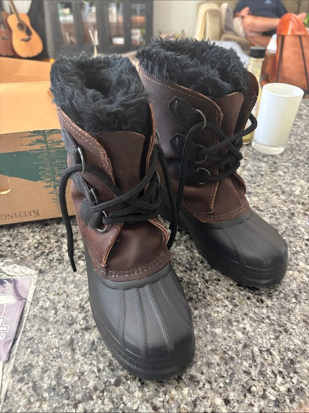 Youth sz 1 Sorel New Brown Winter Snow Boots with Black Faux Fur Lining